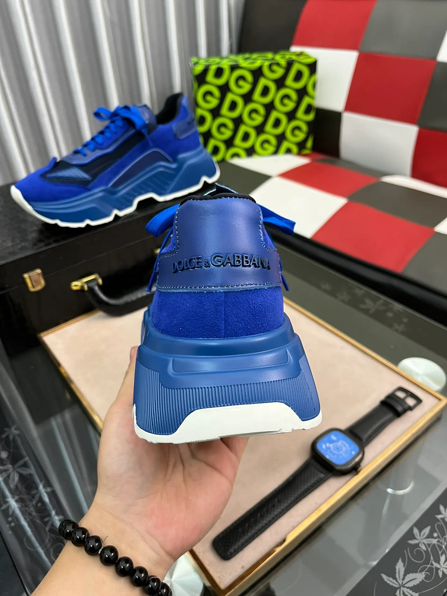 Factory price 480⌚️⌚️DG high-end boutique men's casual sports shoes! Imported original cowhide, shoe body metal loug decoration, imported original hardware, exquisite luxury, super A level! Compared with the genuine product at the counter, the version is no worse at all! Size:38-44